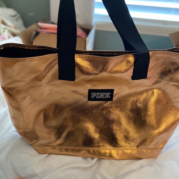 Pink Vs - Picture 3 of 5